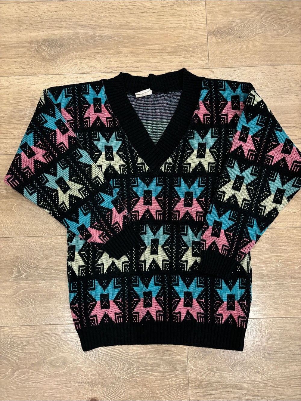 Vintage 80’s style sweater in size small/medium.